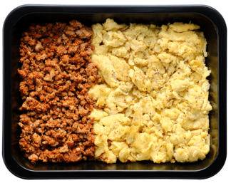 Scrambled eggs met beef